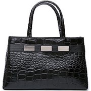 Женская чёрная кожаная сумка из крупно-мелкого тиснения фото
