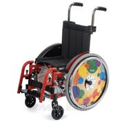 Лёгкая складная специальная инвалидная коляска KID 2 фото
