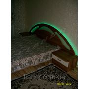 Кровать с подсветкой “Зеленый луч“ фотография