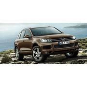 Автомобиль Volkswagen Touareg фото