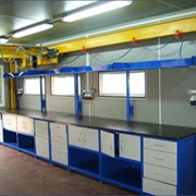 Лаборатории с подвесным электрическим краном Донати фото
