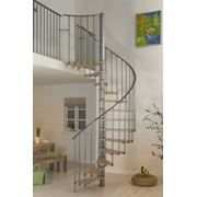Valencia Комбинированная спиральная лестница из металла и дерева фото