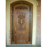 Двери межкомнатные деревянные. фото