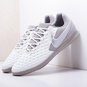Футбольная обувь Nike Tiempo Legend VIII IC фотография