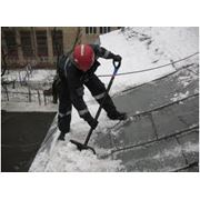 Очистка крыш от снега и сосулек КИЕВ фото