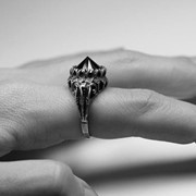 Серебряное кольцо “Темнота Персефоны“ от WickerRing фото