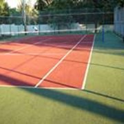 Спортивные полы, Полы бесшовных покрытий из резиновой крошки теннисные корты, беговые дорожки фото