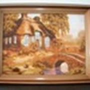 Картины из янтаря «Домик возле речушки» фотография