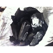 Древесный уголь из твердых пород фото