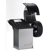 Автоматический станок для балансировки колес SINUS D 520. Устройства балансировка колес легковых автомобилей фото