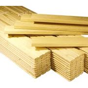 Доска обрезная: сосна дуб (Изделия деревянные строительные)