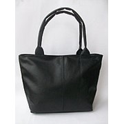 Кожаная черная сумка женская фотография