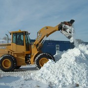 Оперативный вывоз снега в Алматы фото