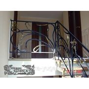 Эксклюзивные дизайнерские кованые лестничные ограждения (перила) с коваными цветами - “премиум класс“ фото