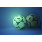 Светящиеся футбольные мячи фото