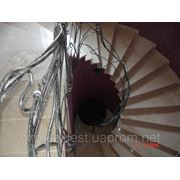 Забежная лестница облицована мрамором фотография