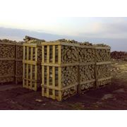 Упаковка дров колотых на европоддоны в термоусадочную пленку. фото