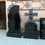 Памятники из карельского черного гранита фото