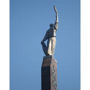 Памятник Вечной Славы Металл: Нержавеющая сталь Высота: 7 метров Вес: 5 тонн. фото
