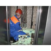 Услуги по ремонту и восстановлению компонентов лифтов фото