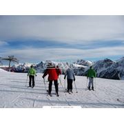 горнолыжные зимние виды отдыха (лыжи санки коньки) фото