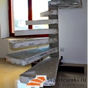 Винтовая бетонная лестница. Ширина 900 мм фото