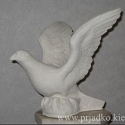 Скульптура голубя. Высота 29 cm, Киев фотография