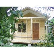 Коттеджи деревянные дачные  летние садовые деревянные сборно-щитовые домики домики из профильного бруса брусовые дома фотография