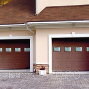 Ворота гаражные секционные гаражные ворота открываются бесшумно и плавно, не нуждаются в дополнительном месте перед гаражом как распашные. Открывание легкое, намного легче щитовых ворот. фото
