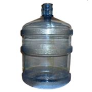 Бутыли поликарбонатные 189 л Этот поликарбонатный бутыль для воды вы можете заказать вместе с водой питьевой очищенной либо приобрести его отдельно. Произведен из высококачественного поликарбоната и отвечает всем необходимым гигиеническим нормам. фото