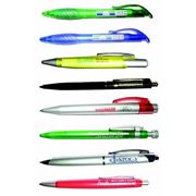 Ручки в широком ассортименте. фотография