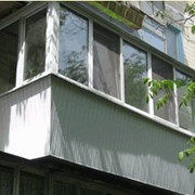 Остекление пластиковых балкона и лоджии