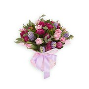 Букет цветов из тюльпанов, гиацинтов и роз фотография
