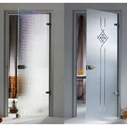 Стеклянные двери с коробкой из алюминия или натурального дерева SKLO+GLAS™ фото