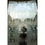 Изготовим стеклянные балконные двери с эксклюзивным декором