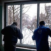 Монтаж металлопластиковых конструкций, окон, дверей фото