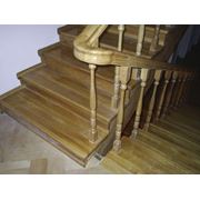 Перила поручни деревянные Лестницы деревянные деревянные лестницы на заказ Резные столбы и балясины лестничные ограждения.