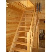 Лестницы для дачи деревянные
