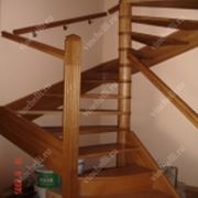 Деревянная лестница из дуба бука фото