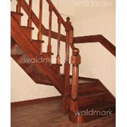 Лестницы деревянные в ассортименте фото