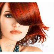 Сложное окрашивание волос (с использованием двух или более цветов)с мытьем патентованными препаратами от 15 до 30 см фотография