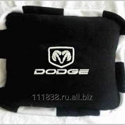 Подушка черная Dodge с кантом фотография