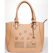 Женская бежевая сумка из искусственной кожи фото