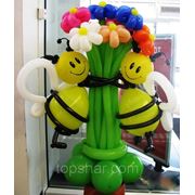 Букет с пчелками из воздушных шаров