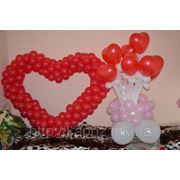 Сердце и Букет из шаров романтический подарок на 8 марта фото