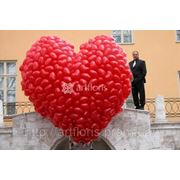 Украшение праздников, оформление шарами, шары с гелием, сердце из шаров на 14 февраля фото