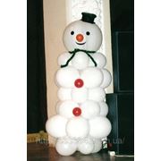 Снеговик из шаров фото