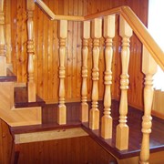 Лестница деревянная