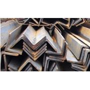 Уголки стальные горячекатаные неравнополочные (г/к). Угловая равнополочная и неравнополочная горячекатаная сталь изготовляемая согласно ГОСТ 535-88 фото