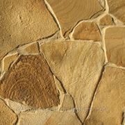 Камень плоский природный. Толщ.1,0 — 1,5 см., Желто-коричневый